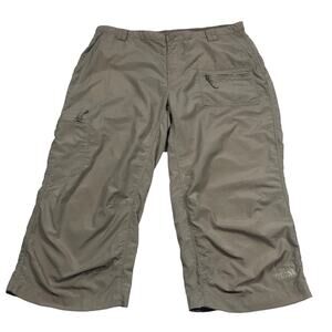 North face tan nylon cargo capris size 10